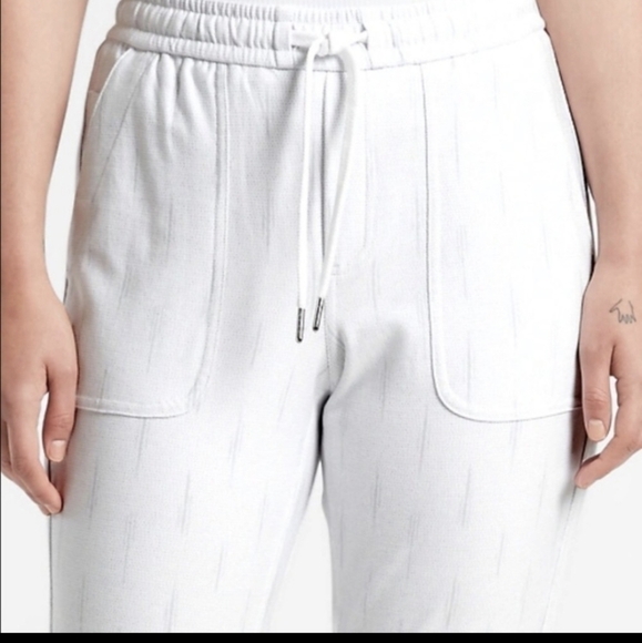 ATHLETA Farallin Printed Joggers White with soft gray print. Athleisure Sz 0 w26 - Picture 3 of 12